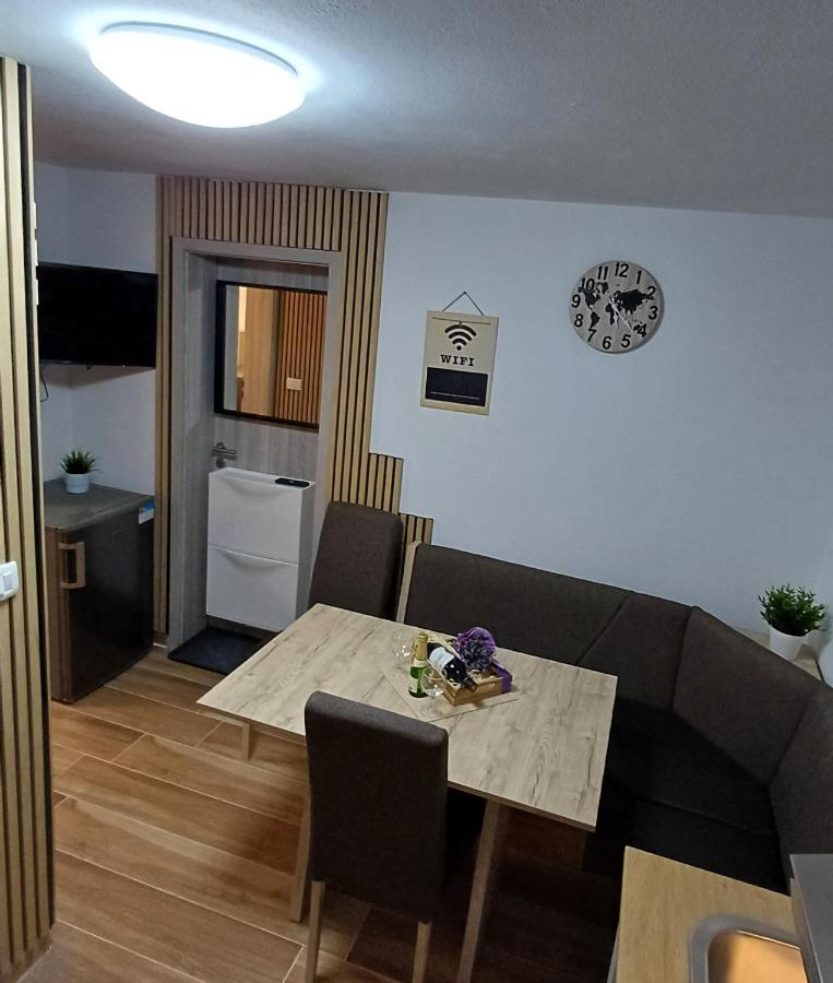 Apartmaji Stars Mavcice